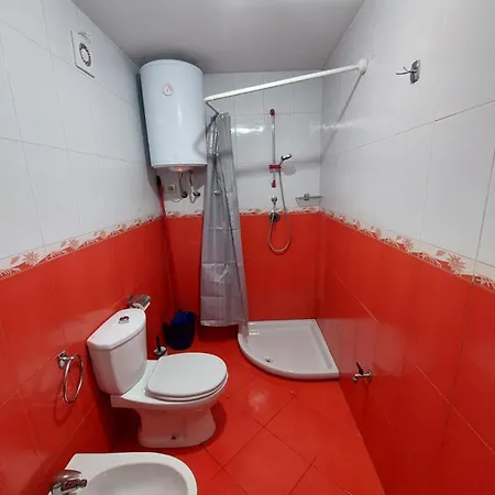 Gex Couette-café Tirana